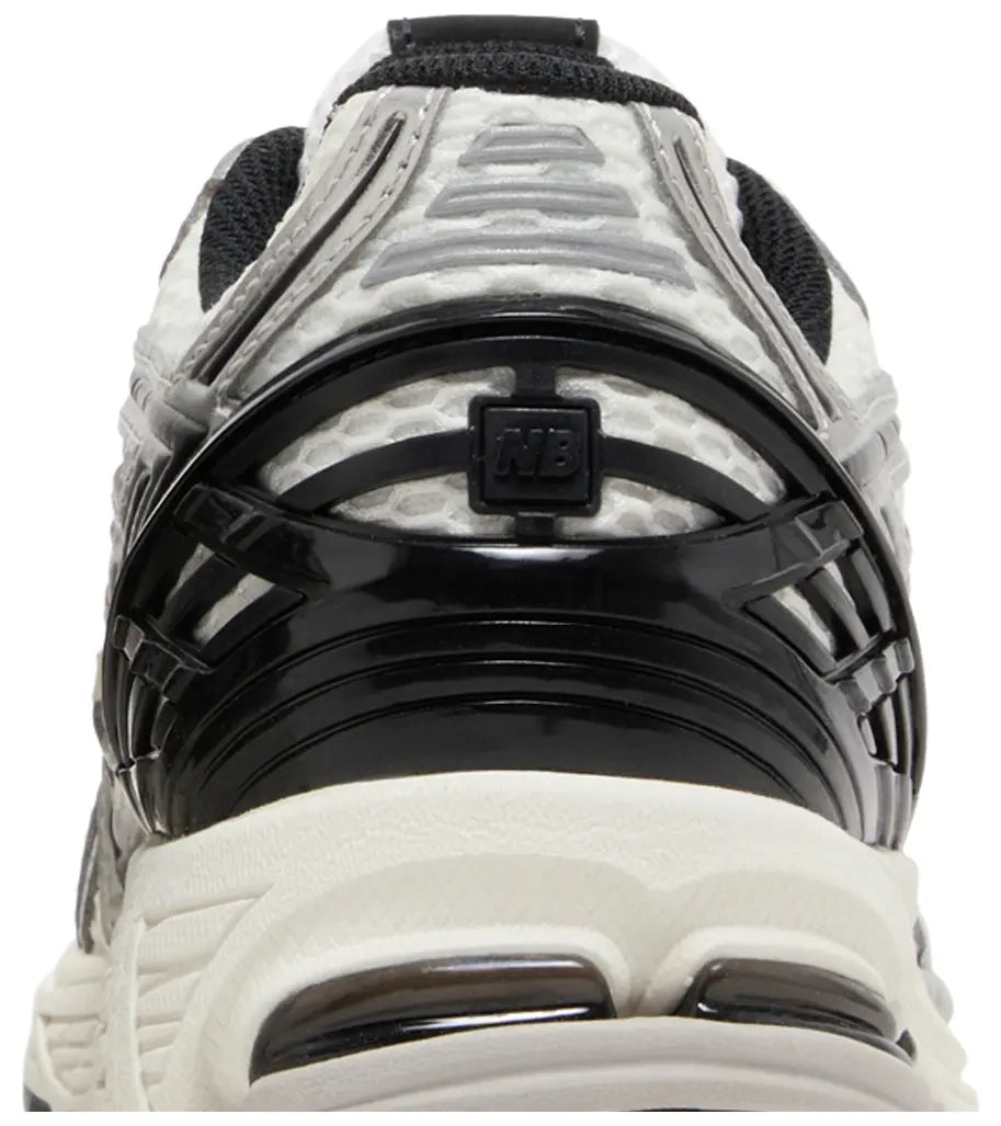 New Balance 1906R Crème Noir