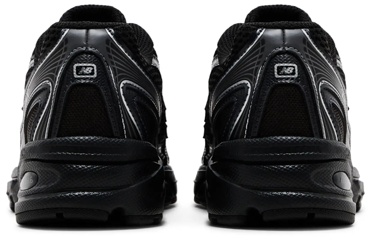 New Balance 740 Noir Gris Métallisé