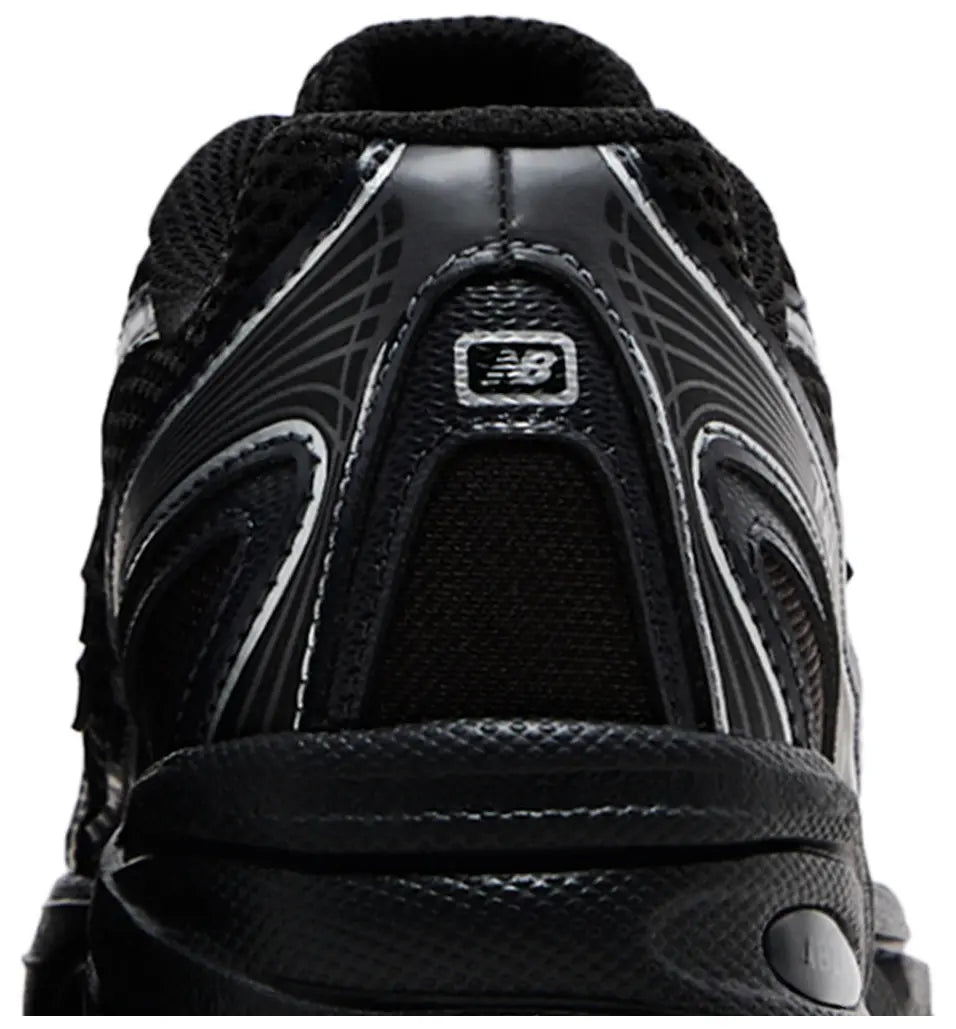 New Balance 740 Noir Gris Métallisé