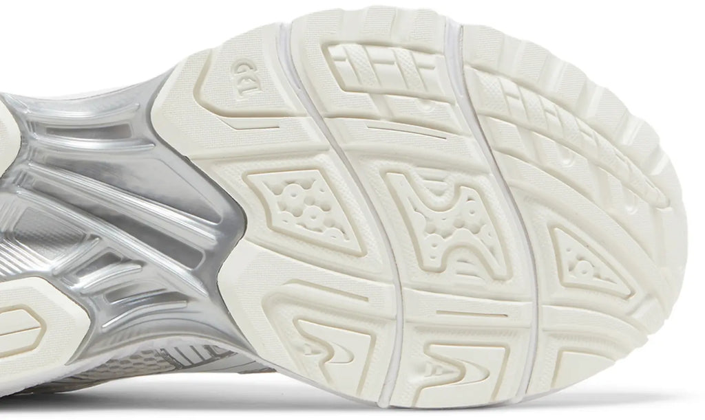 ASICS GEL-Kayano 14 Argenté