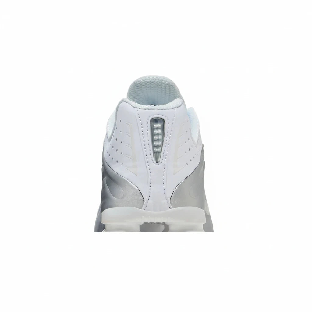 Nike Shox R4 Blanc / Gris métallisé - Sneakaddixct