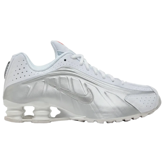 Nike Shox R4 Blanc / Gris métallisé - Sneakaddixct