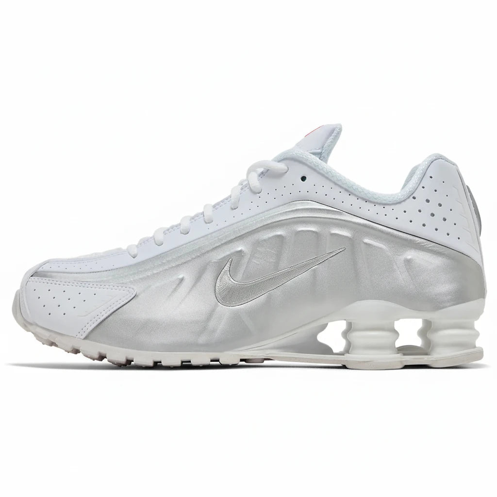 Nike Shox R4 Blanc / Gris métallisé - Sneakaddixct