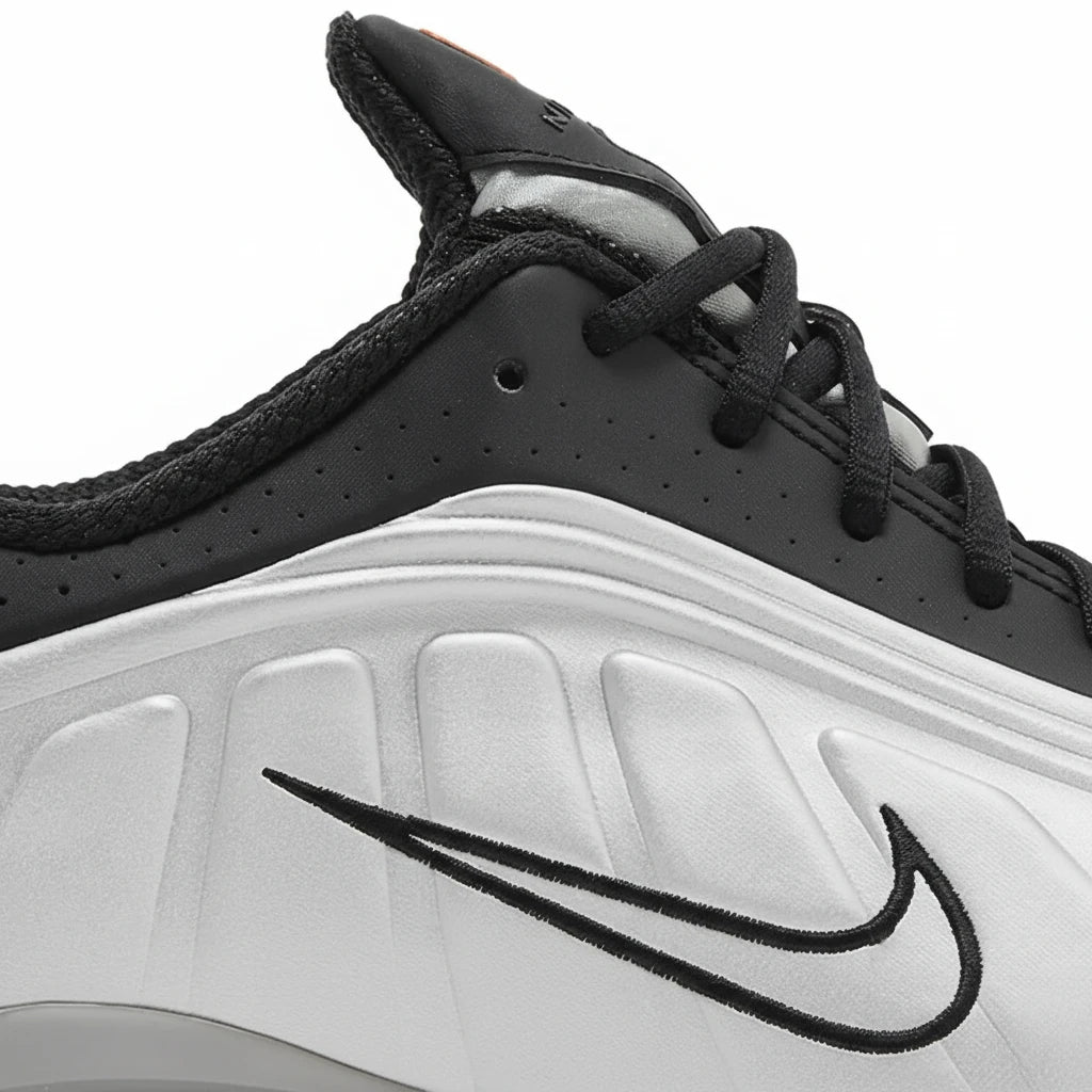 Nike Shox R4 Noir / Gris métallisé / Rouge - Sneakaddixct
