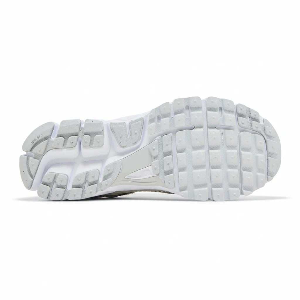 Nike Zoom Vomero 5 Blanc / Gris Métallique - Sneakaddixct