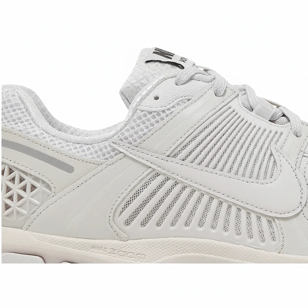 Nike Zoom Vomero 5 Blanc - Sneakaddixct