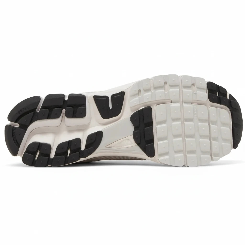 Nike Zoom Vomero 5 Blanc - Sneakaddixct