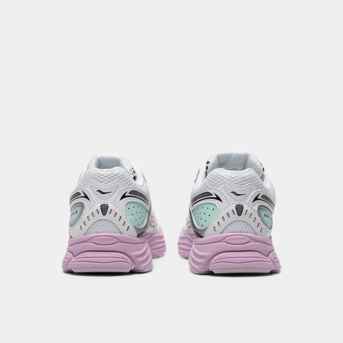 Saucony ProGrid Omni 9 Rose/Blanc/Gris métallique - Sneakaddixct